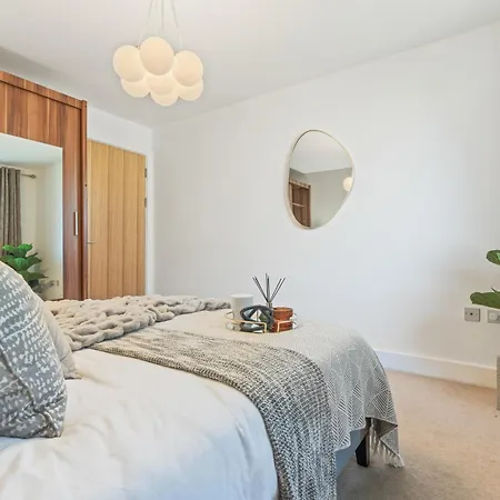 Entire Luxury 1bed Centre